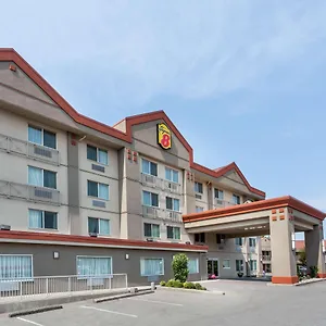 Super 8 By Wyndham Bc Hotel